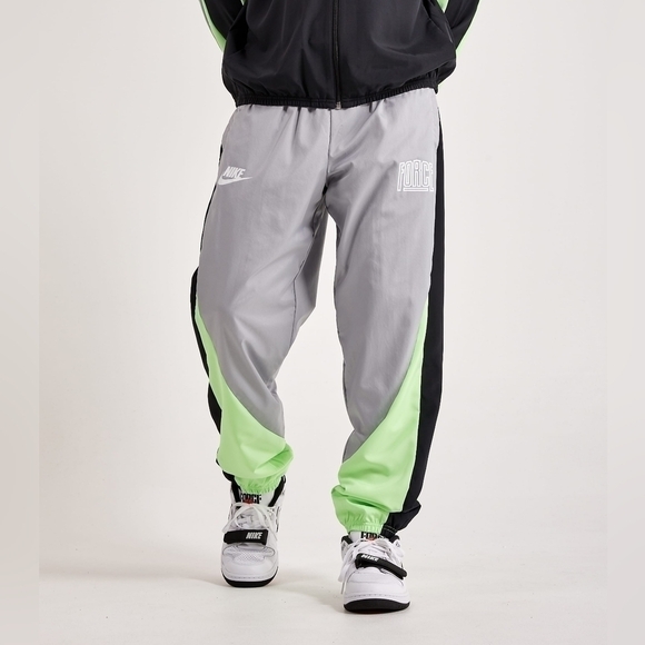 Nike Force Windbreaker Track Pants Size Medium‎ NWT 32x30 - Picture 1 of 12